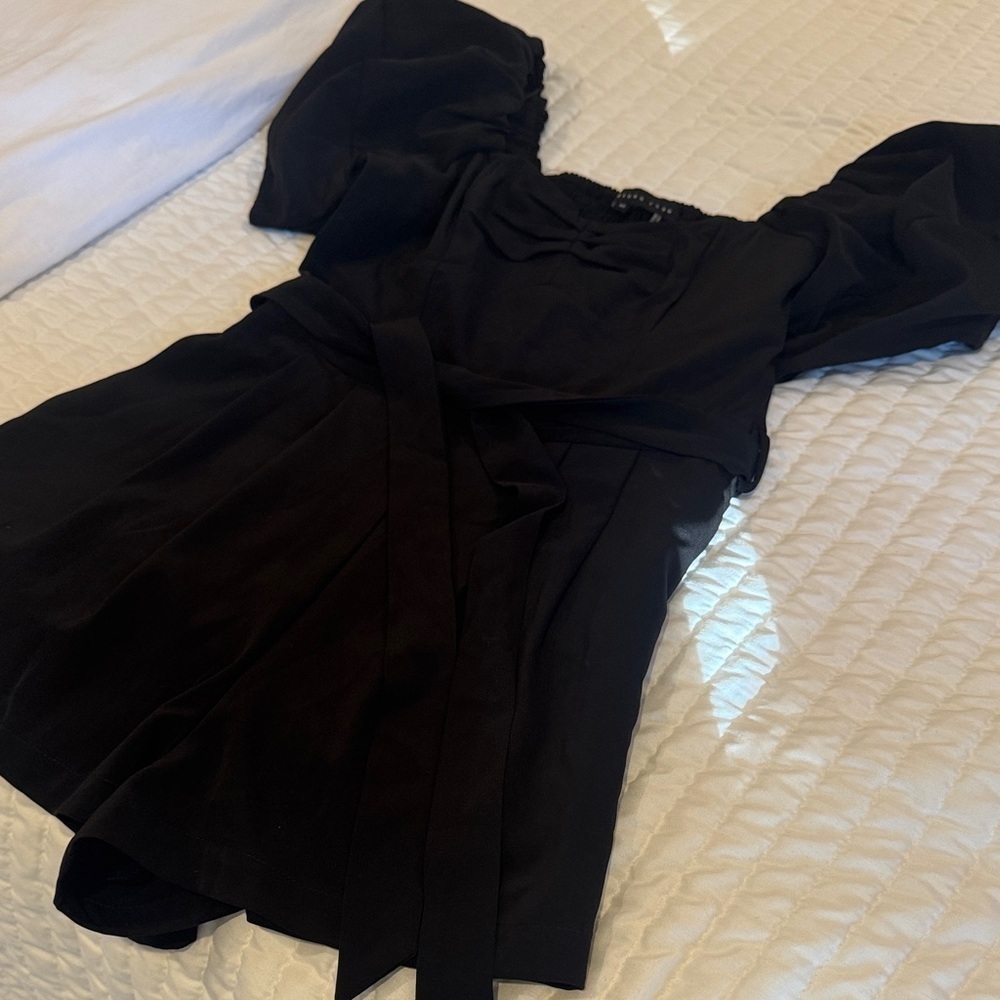 Elegant Black shorts romper